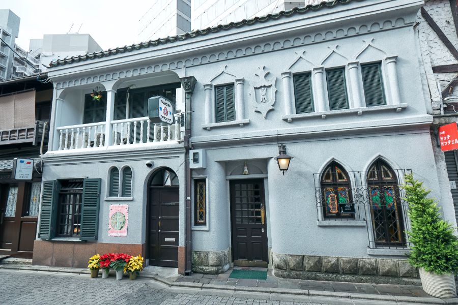 建築好きも心躍るフランソア喫茶室