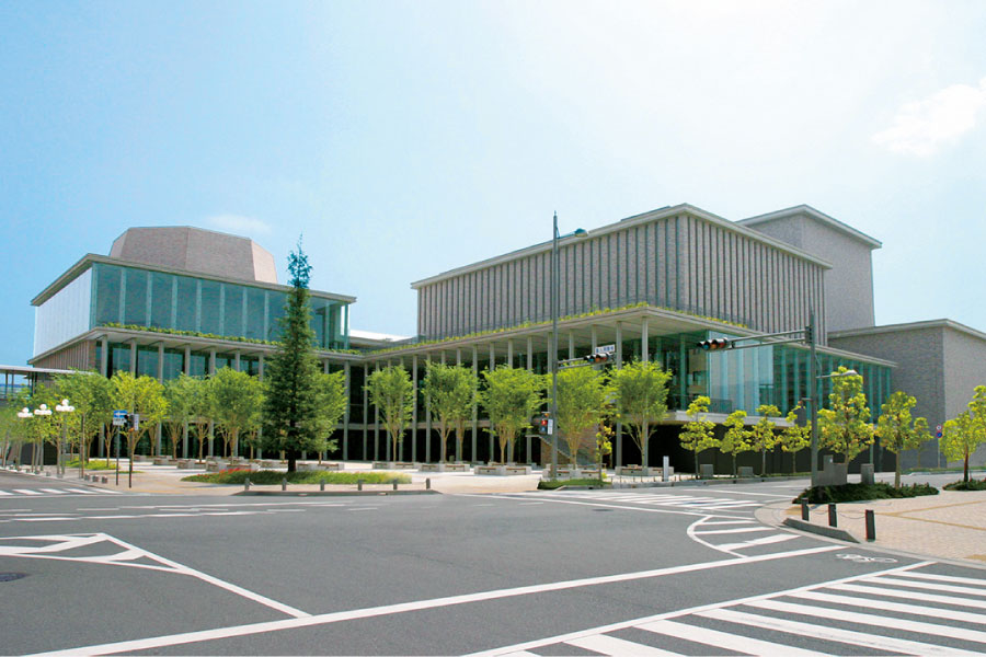 兵庫県立芸術文化センター