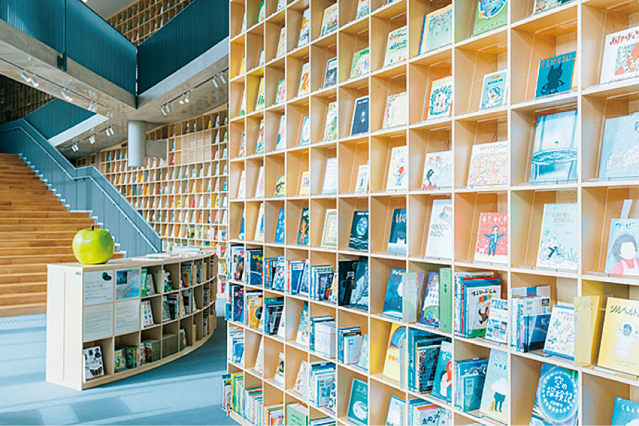 こども本の森 神戸 建物内