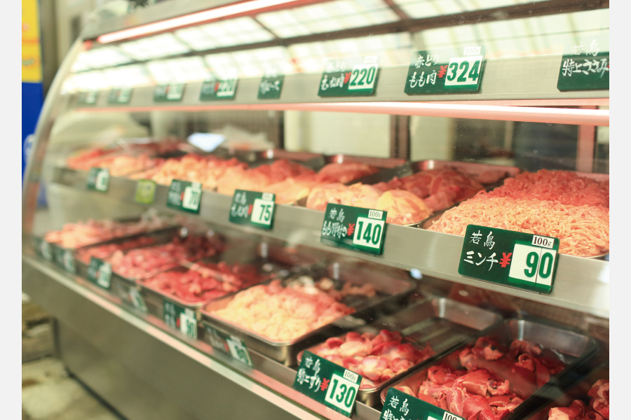 新鮮な朝引きの鶏肉