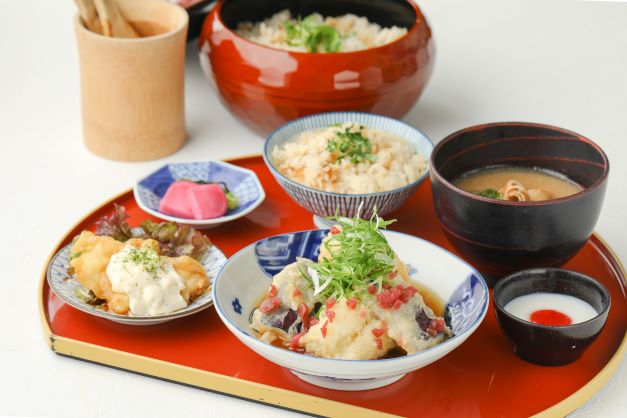 旬魚 旬菜 咲くら 阪急梅田グランドビル店のランチ