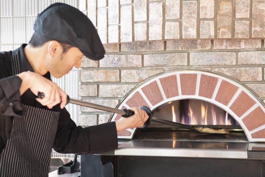 オープンキッチンでのパフォーマンス