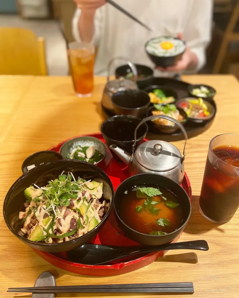 ヘルシーなランチメニューが食べられる247cafeapartment