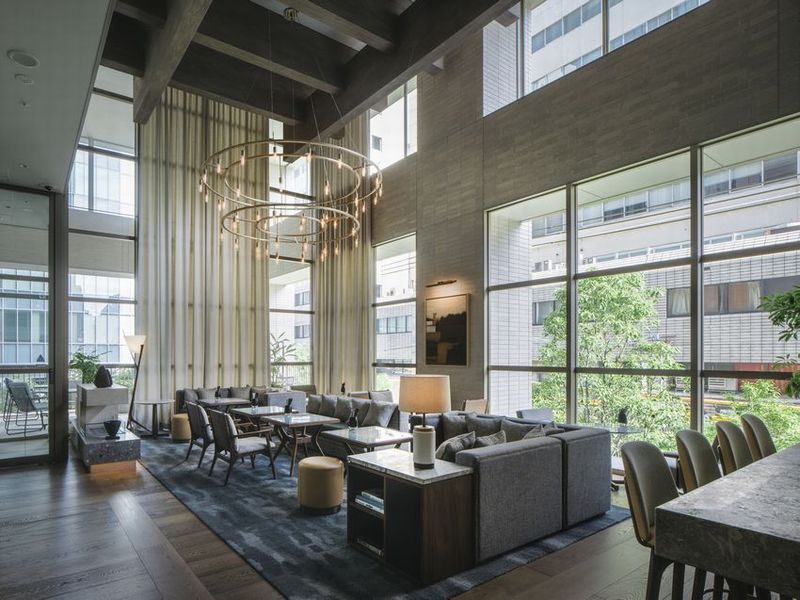 ゼンティス大阪アップステアーズ内観