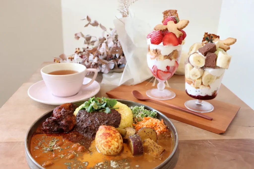 WOCCA ROCCA curry and... NU茶屋町のカレーとパフェ