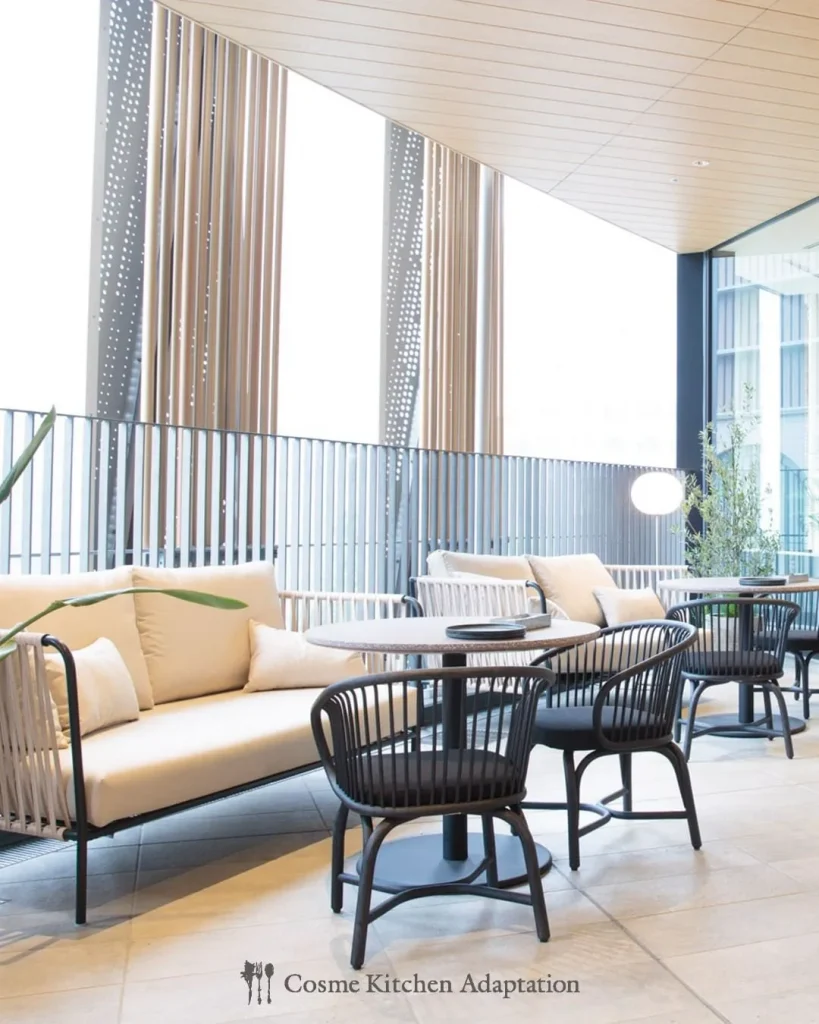 Cosme Kitchen Adaptationのテラス席
