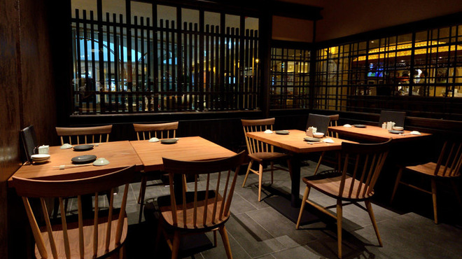 銀平 グランフロント店の内観