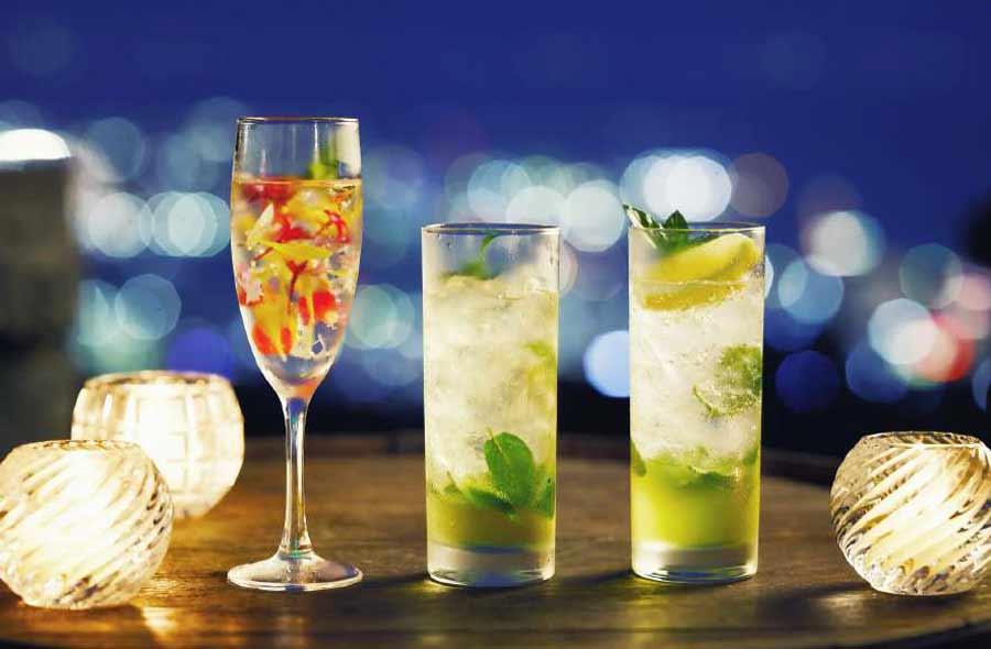 神戸布引ハーブ園のバーで提供されるモヒート