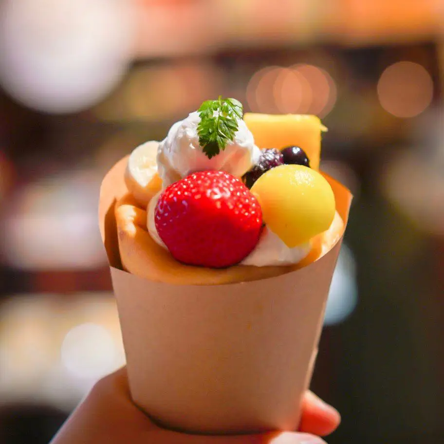 マルトメの季節のフルーツのクレープ