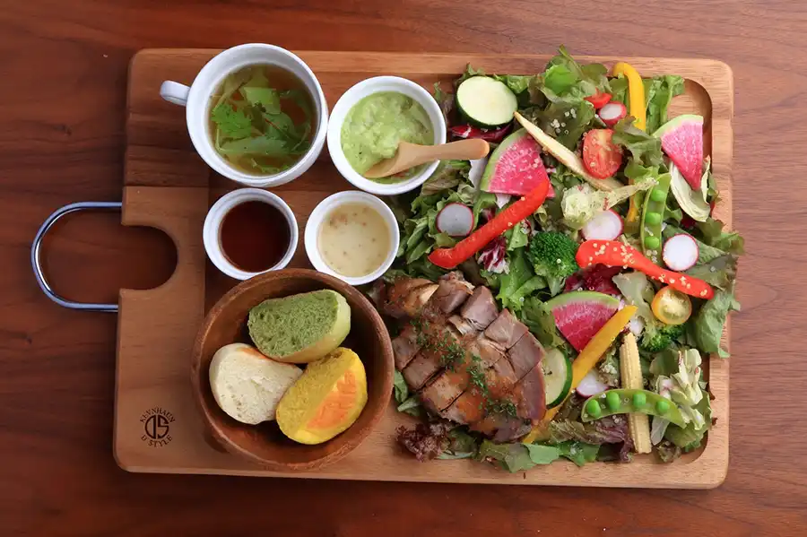 ティエラのアボ豚ランチプレート