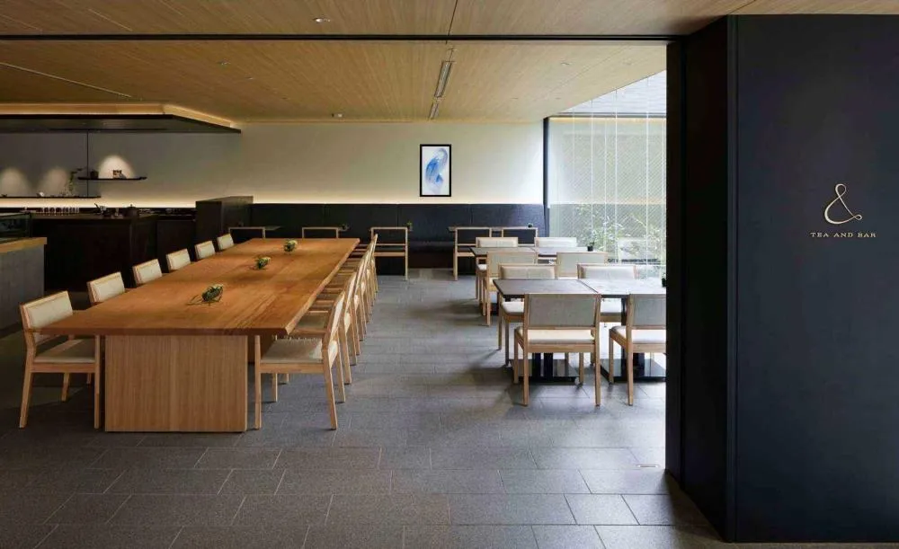 ティーアンドバーの内観2