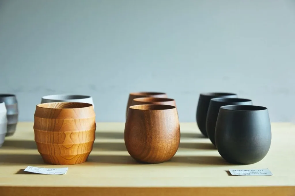 GATOMIKIOの漆の湯のみ