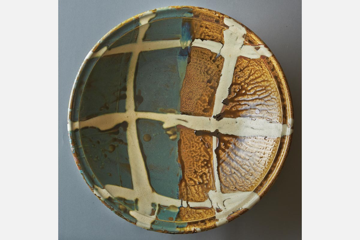 濱田庄司と柳宗理のゆかりの品を展示。大阪日本民芸館で50周年記念特別展を開催中