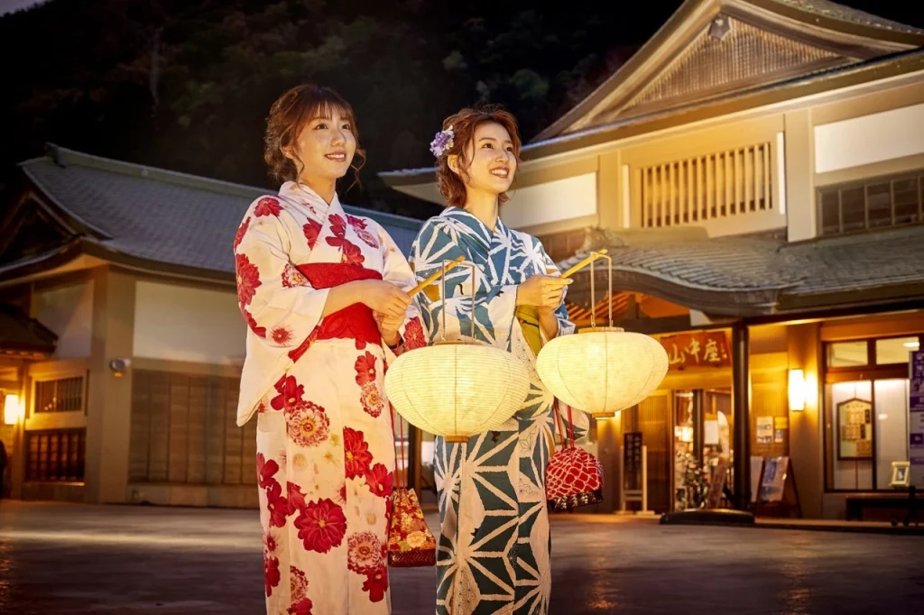 灯すやまなかの様子