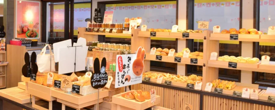 みっふぃー桜べーかりー内観