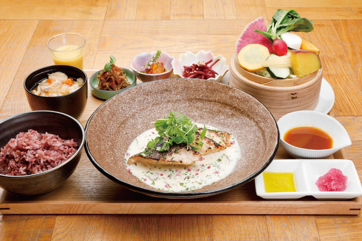 梅田グランフロント大阪に和食ごはんの店「おぼん食堂 16」オープン。ランチもディナーも楽しめる