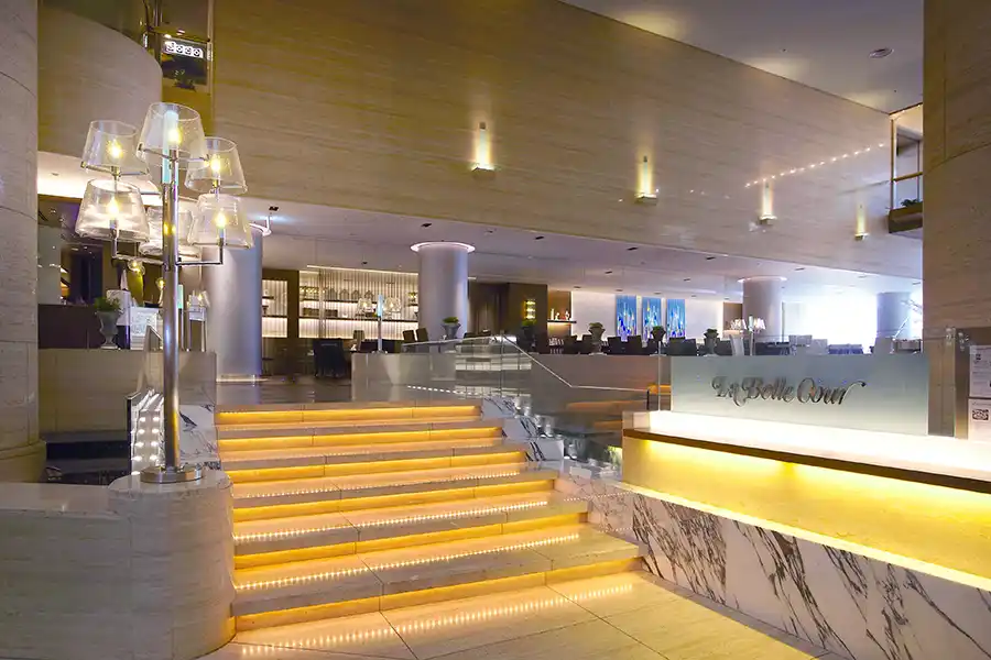 神戸ポートピアホテルの店内