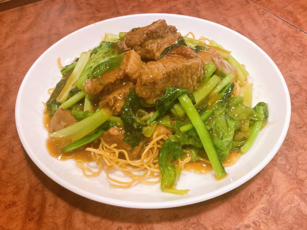 群愛飯店牛バラ肉の焼きそば