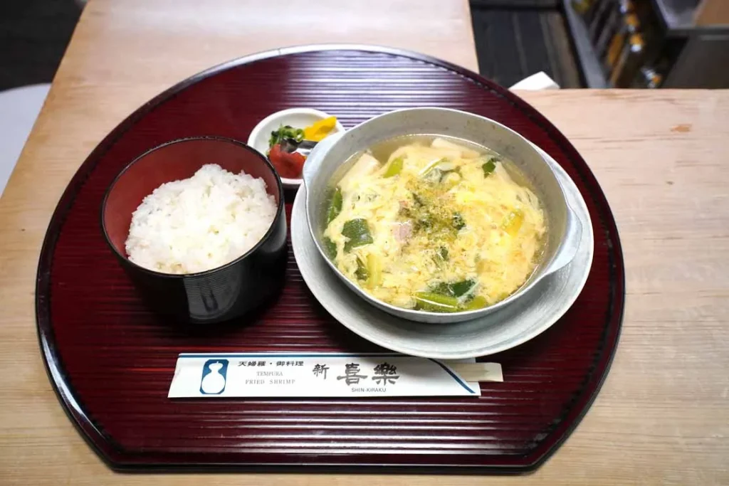 新梅田食堂街にある新喜楽の鴨なべ定食