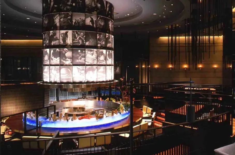 美食米門梅田店内テーブル席