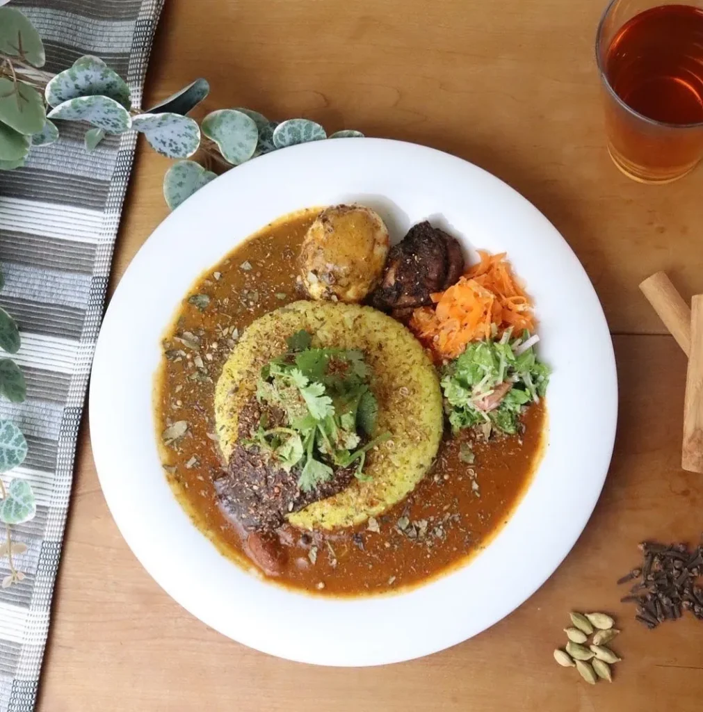 WOCCA ROCCA curry and...NU CHAYAMACHI PLUS supported by MLESNA TEAのカレー