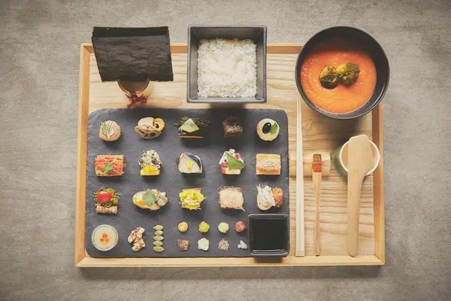 アウーム 烏丸本店「手織り寿し」