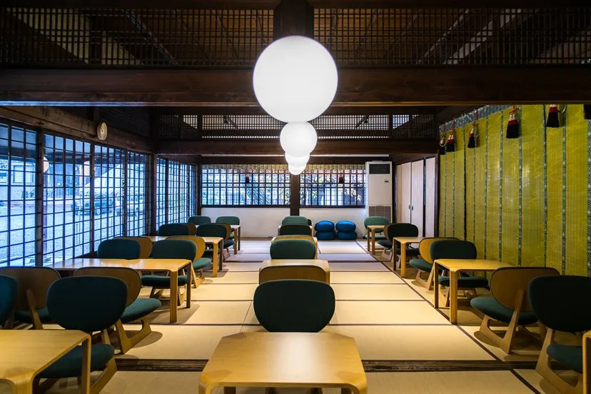 d食堂京都　内観