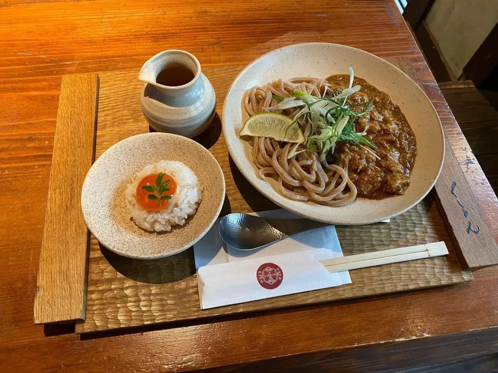 京都四条くをん「和風かしわキーマうどん」