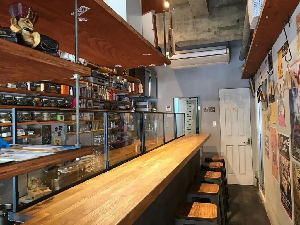 スパイスチャンバー　内観