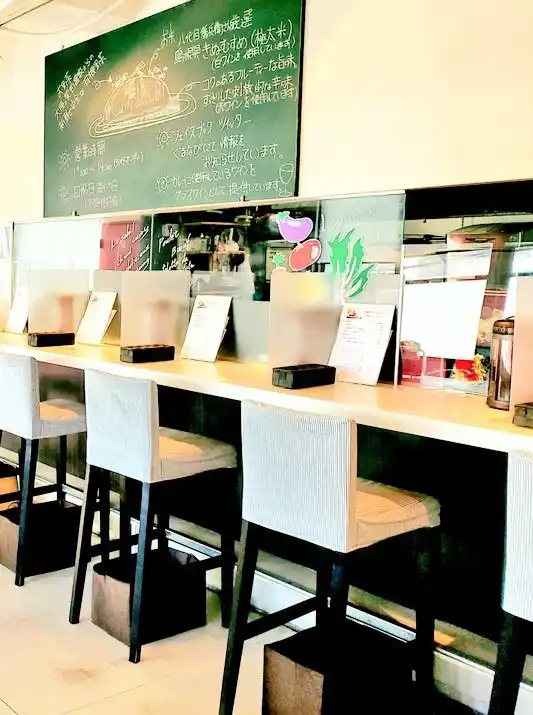 太陽カレーの店内