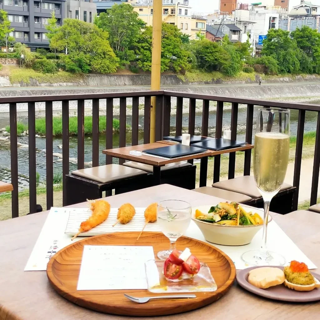 侘家 洛中亭川床