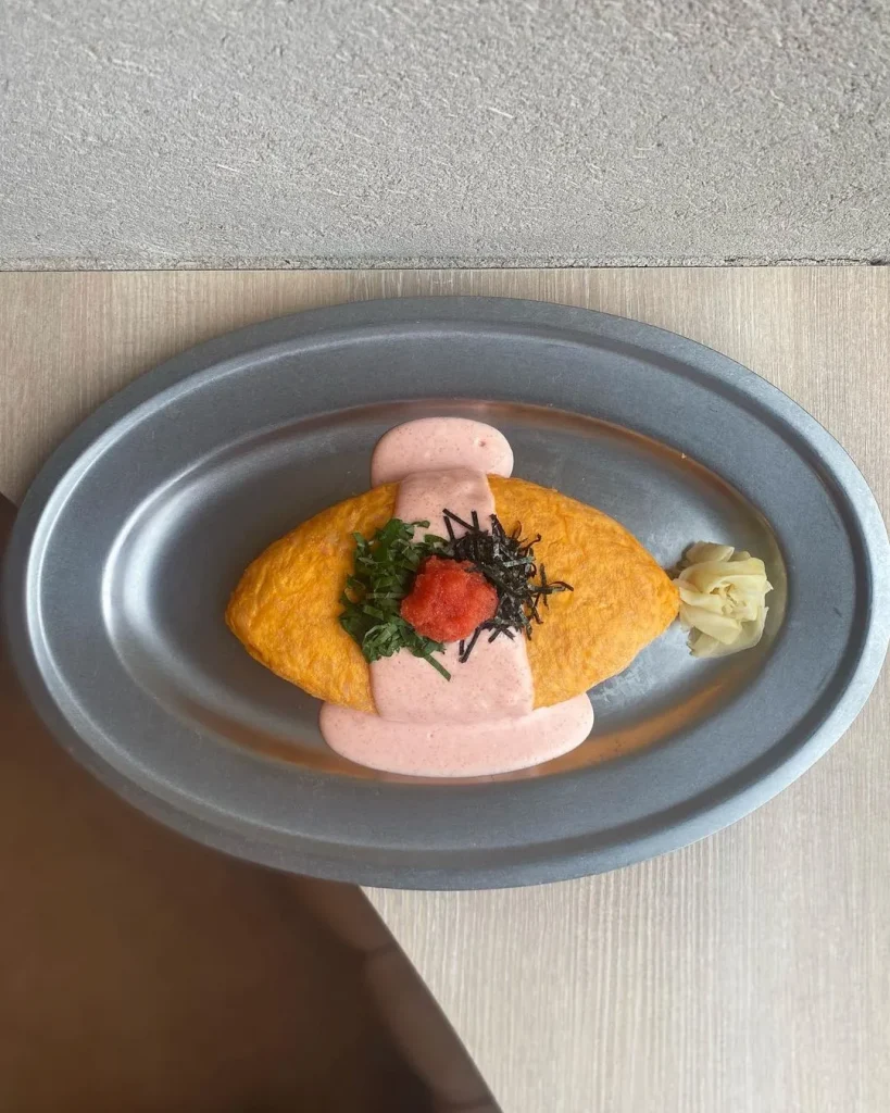 神山ロビーのオムライス