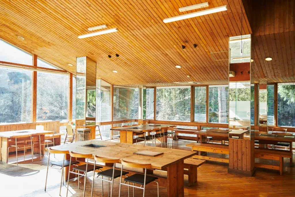 開放的なバーベキュー施設