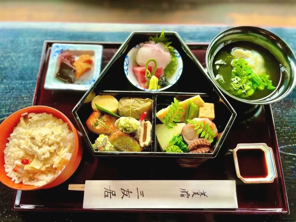 旧三井家下鴨別邸の食事メニュー