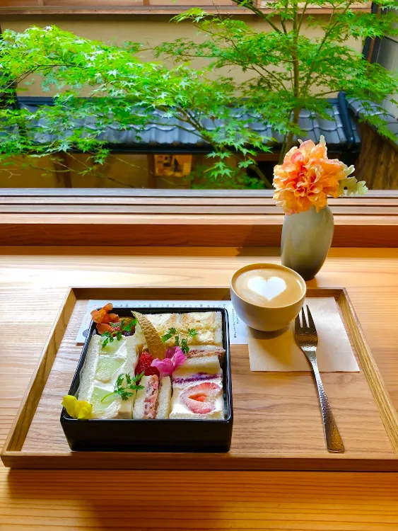 theunircoffeesensesのフルーツサンド重