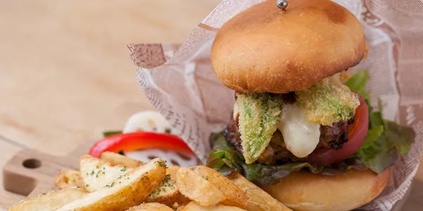 マールカフェのハンバーガ