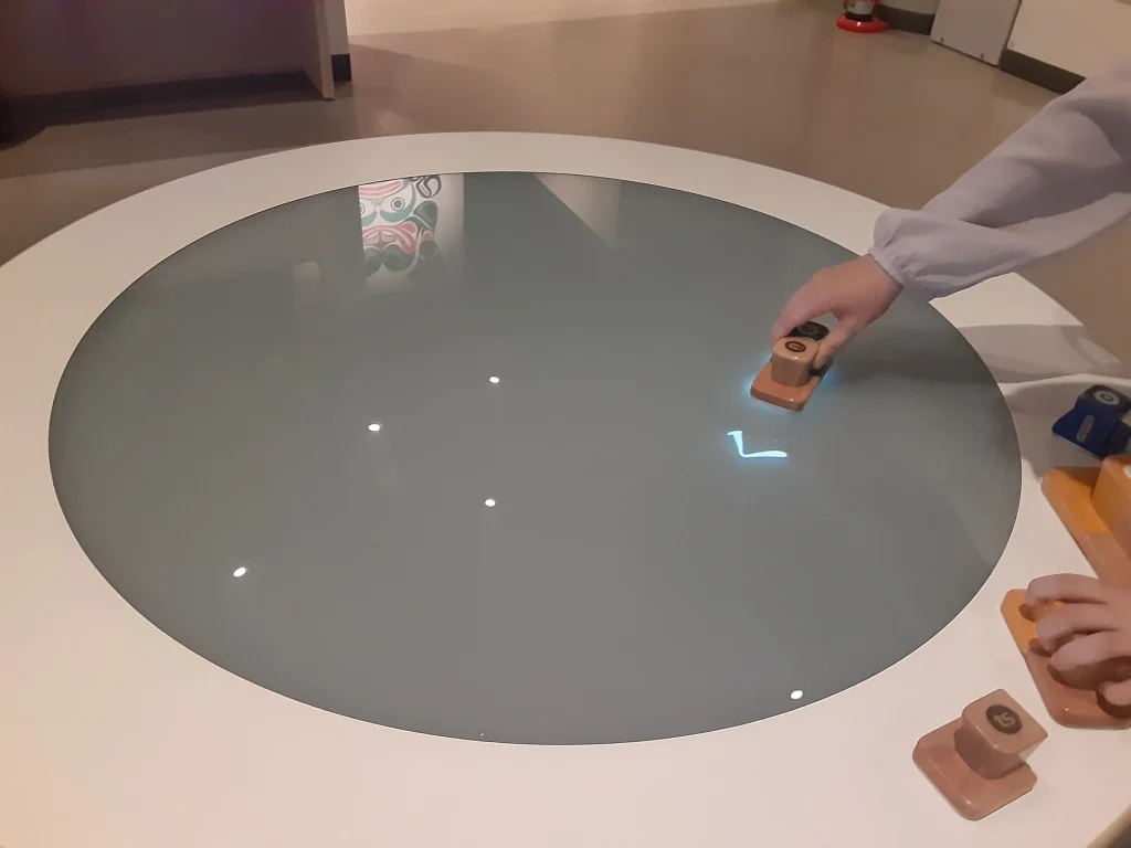 国立民族学博物館（みんぱく）言語展示ゾーン