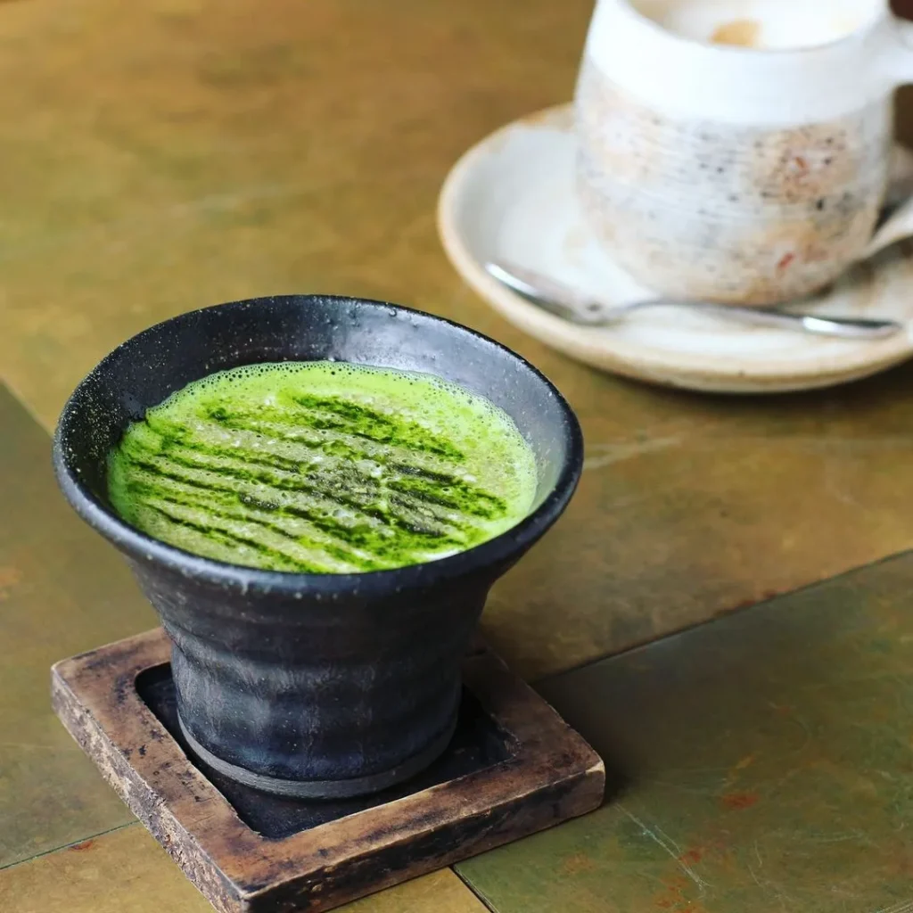 オモカフェの抹茶ラテ
