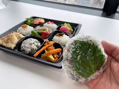 農絆卓恵のお弁当とおにぎり