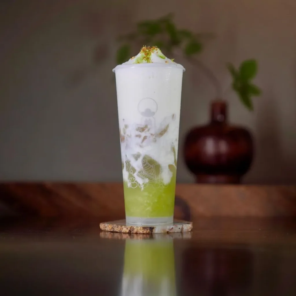 伏見　柏三葉の季節のティー