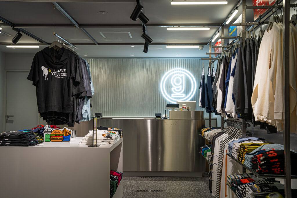 「グラニフ ストア＆アート心斎橋」１F