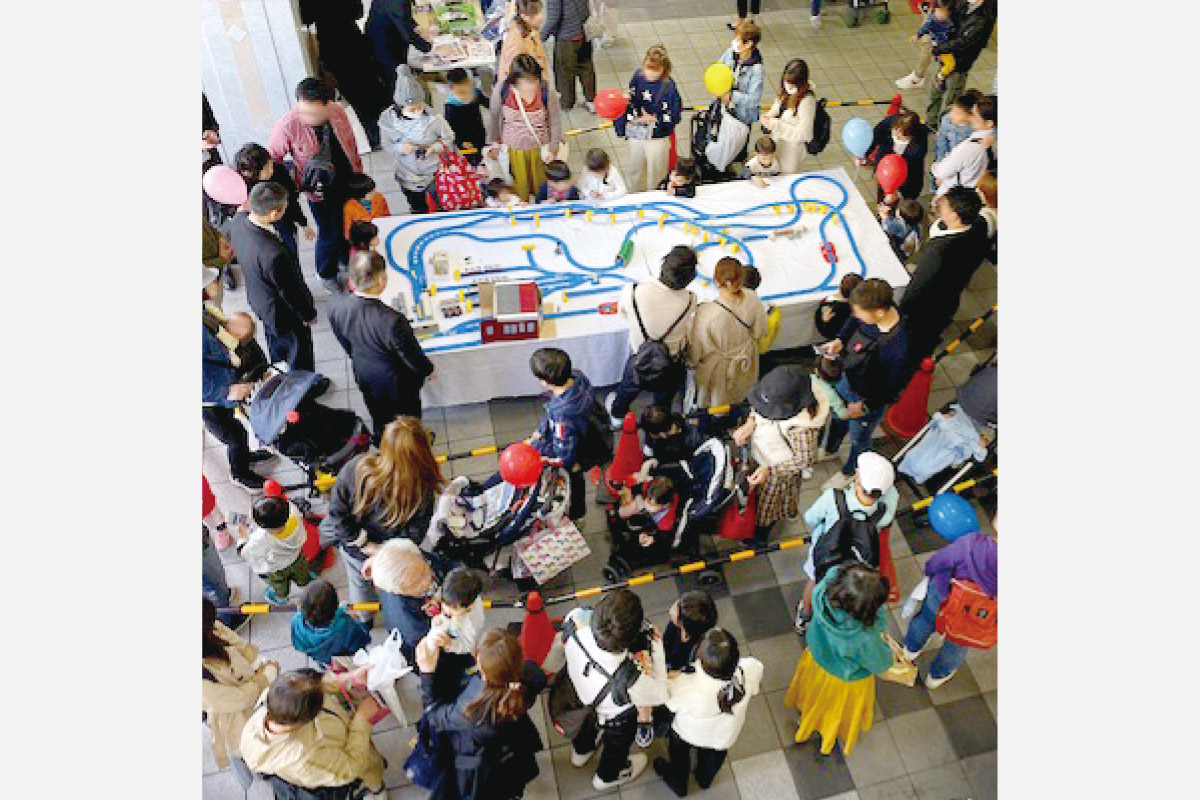 阪急電鉄とJR西日本によるイベント「JR・阪急 茨木フェスティバル」開催！グッズ販売や撮影会など