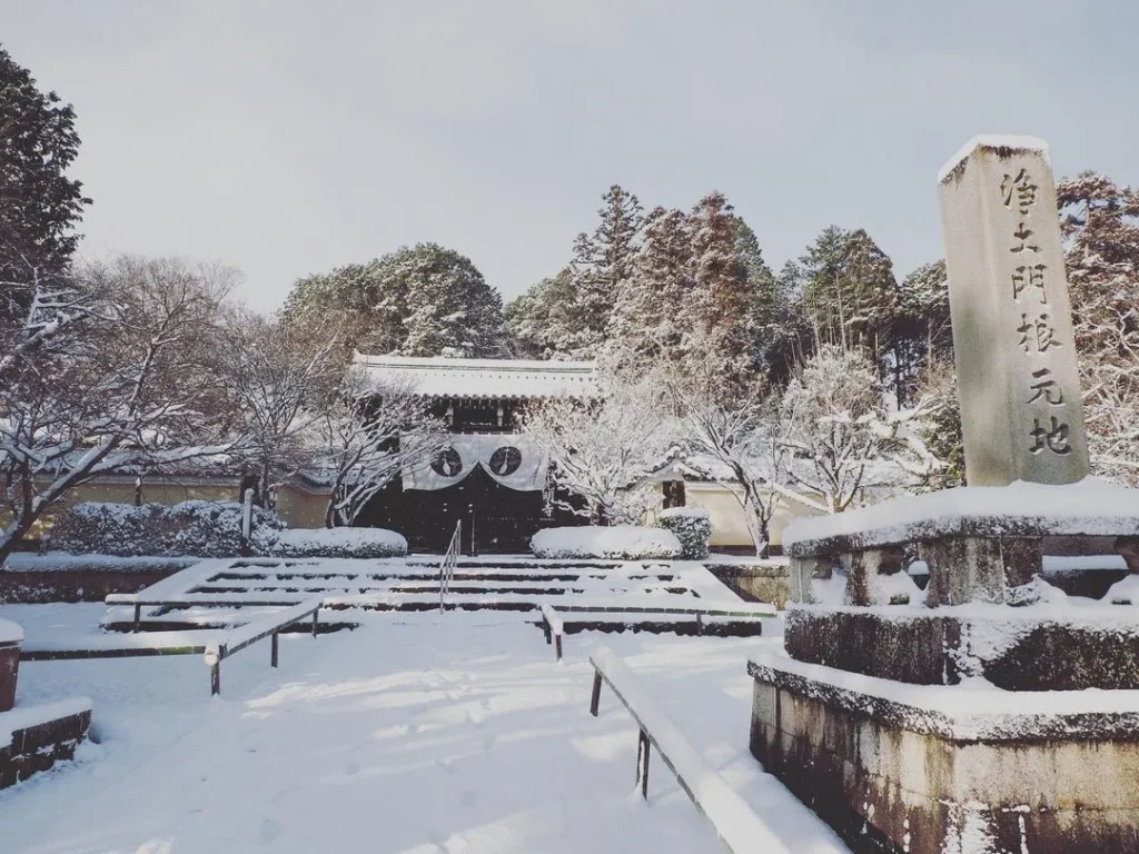 光明寺　雪