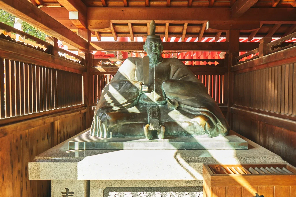 服部天神宮　藤原道真公像