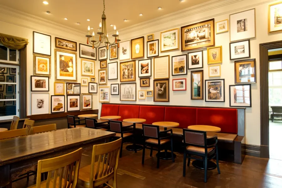 スターバックス　神戸北野異人館店　ダイニング