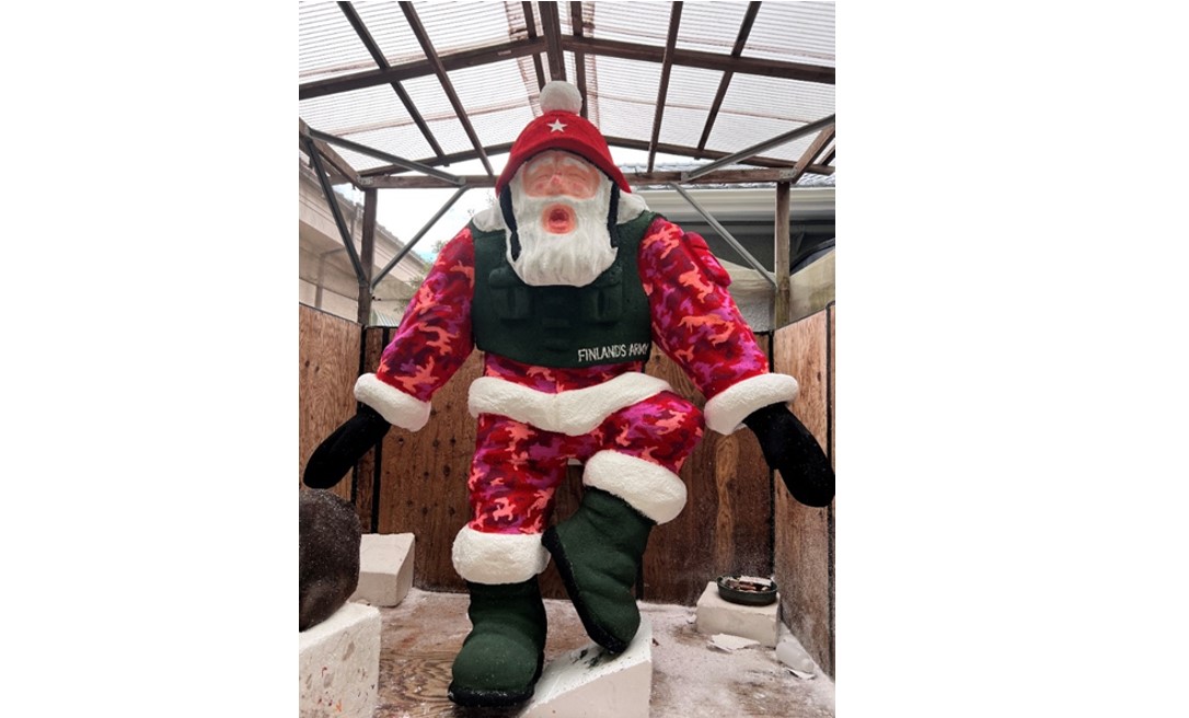 神戸・うろこの家に冬の風物詩「世相サンタクロース」が今年もやってくる！11月21日（火）9時から登場予定