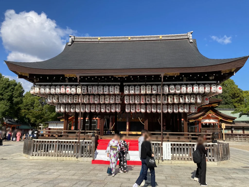 八坂神社　舞殿