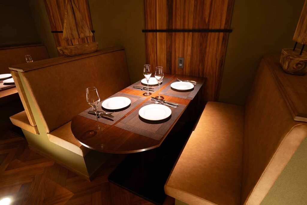 ゆったりくつろげるエルシエロの席