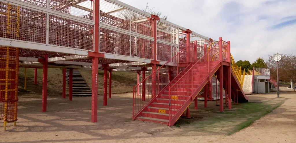 伊丹スカイパーク 冒険の丘