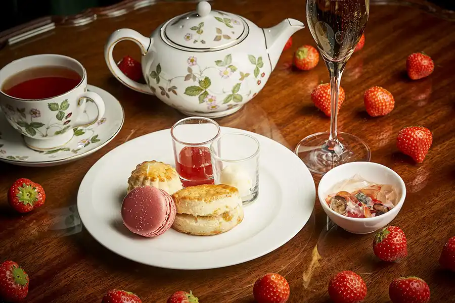 いちごアフタヌーンティーのスコーン